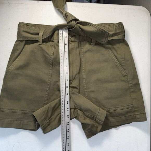 Banana Republic Women’s Ahorts size 6 Army Green Pockets Belt Loops and Belt - Picture 5 of 6